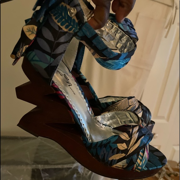 Wedges - Picture 2 of 4